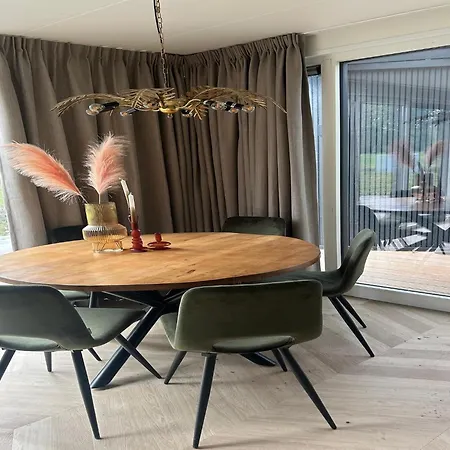 Vakantiehuis Welcoming For 8-guests *