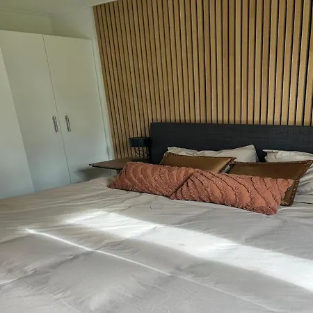 Welcoming For 8-guests Nyaraló Ulicoten