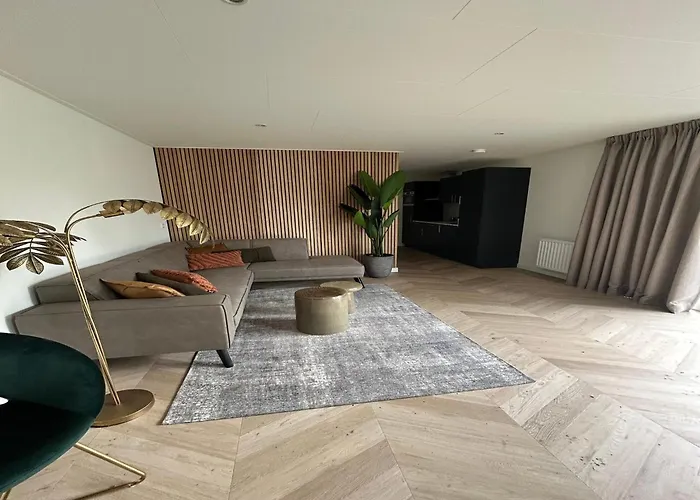 Vakantiehuis Welcoming For 8-guests Ulicoten